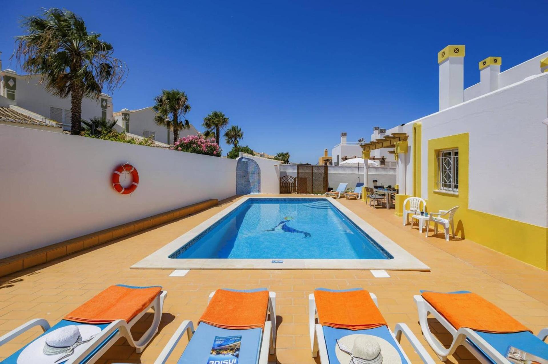 Villa Algarhb By *