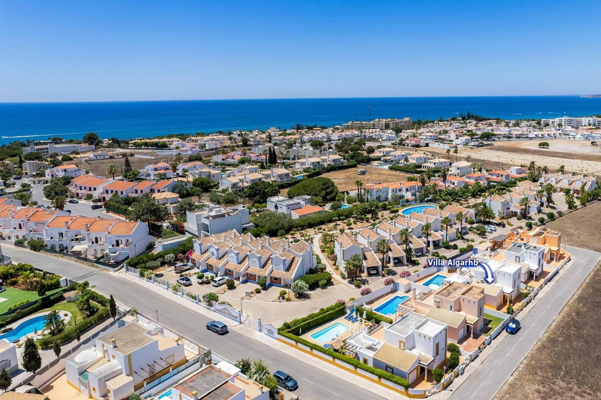 Villa Algarhb By